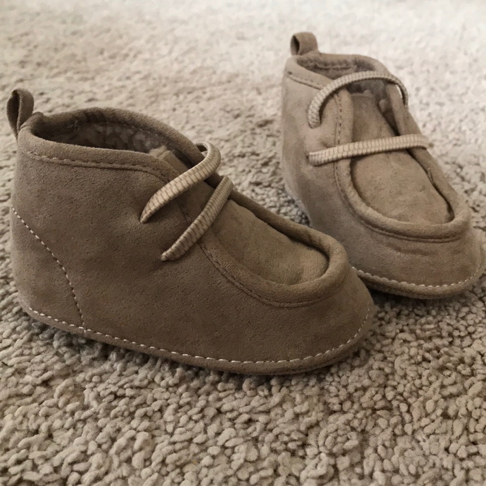 Crib shoes